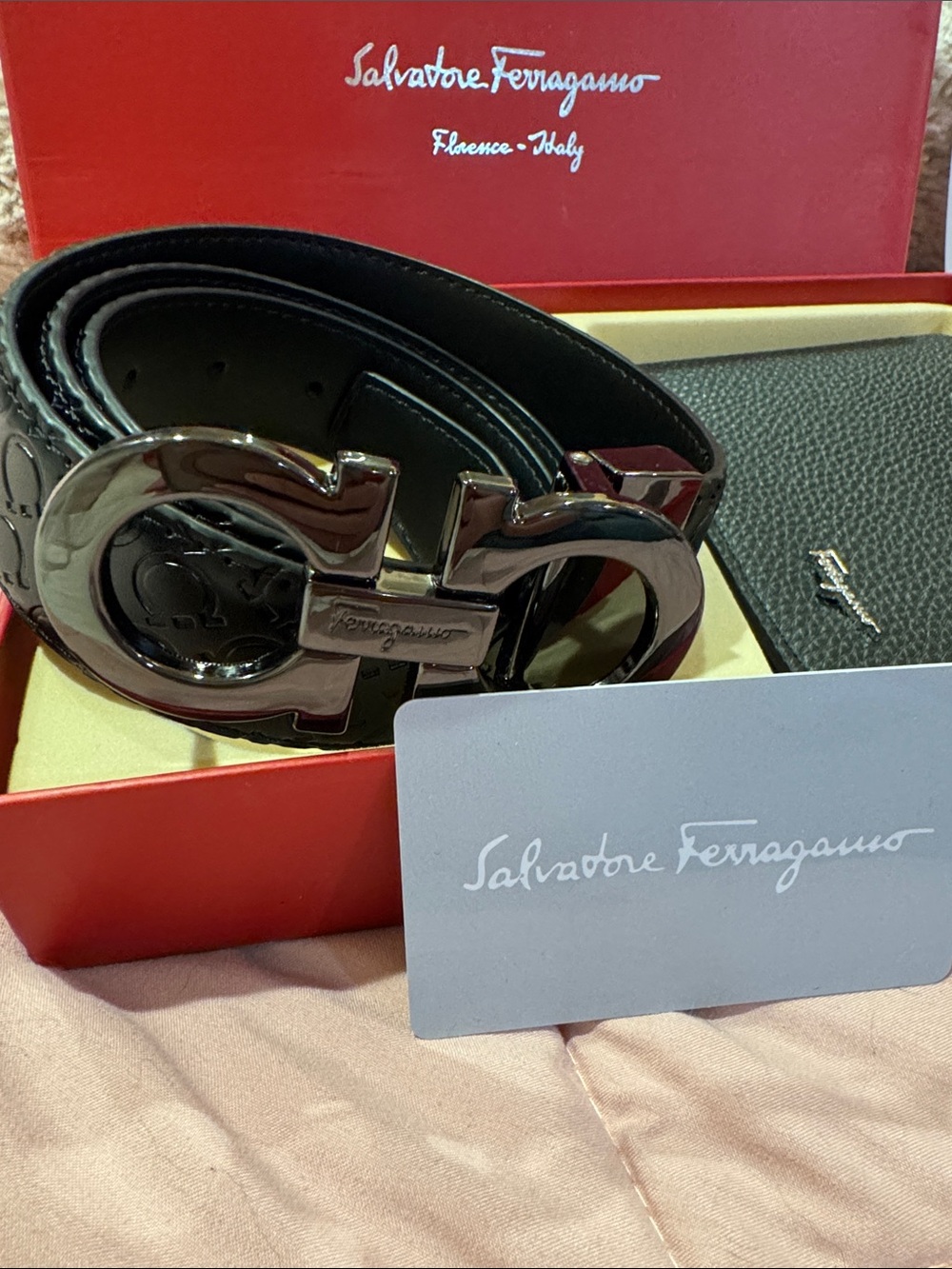 Salvatore Ferragamo Black Leather Belt and Black Textured Wallet Set - Picture 2 of 9